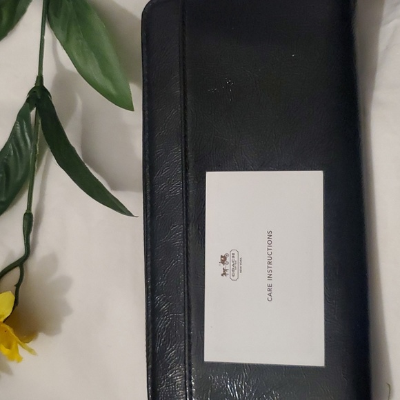 Authentic Coach Wallet* - Picture 13 of 16